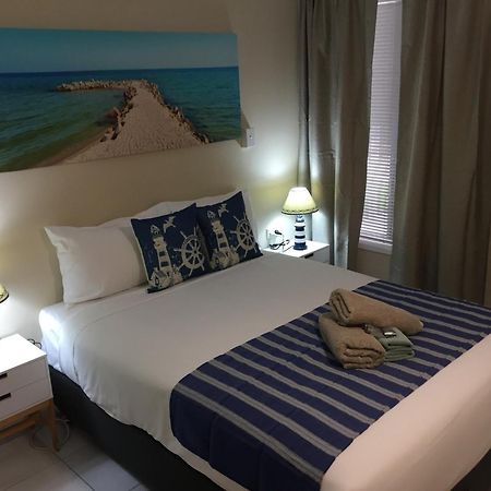 Hervey Bay Colonial Lodge Torquay ภายนอก รูปภาพ