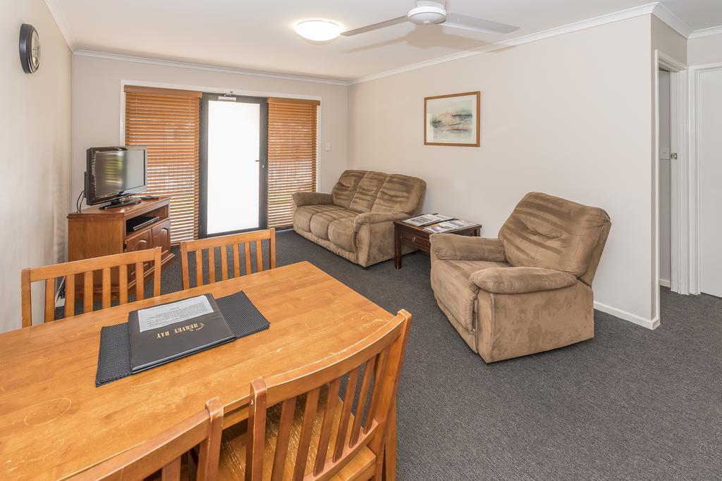 Hervey Bay Colonial Lodge Torquay ภายนอก รูปภาพ