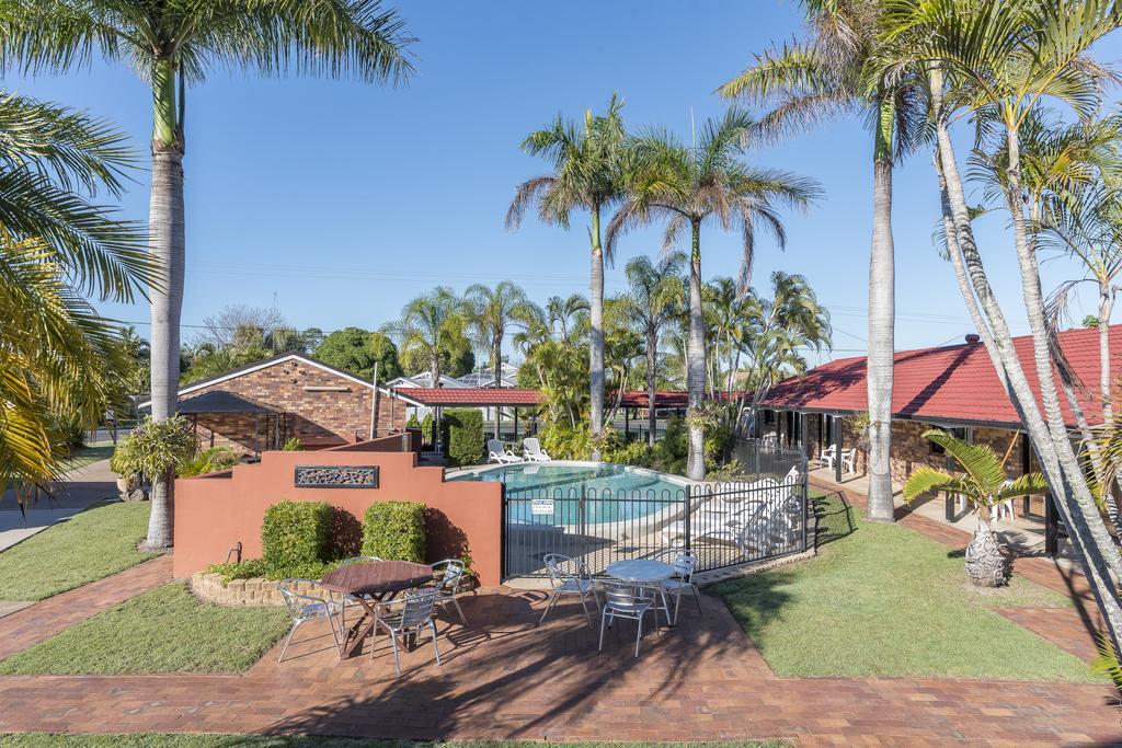 Hervey Bay Colonial Lodge Torquay ภายนอก รูปภาพ