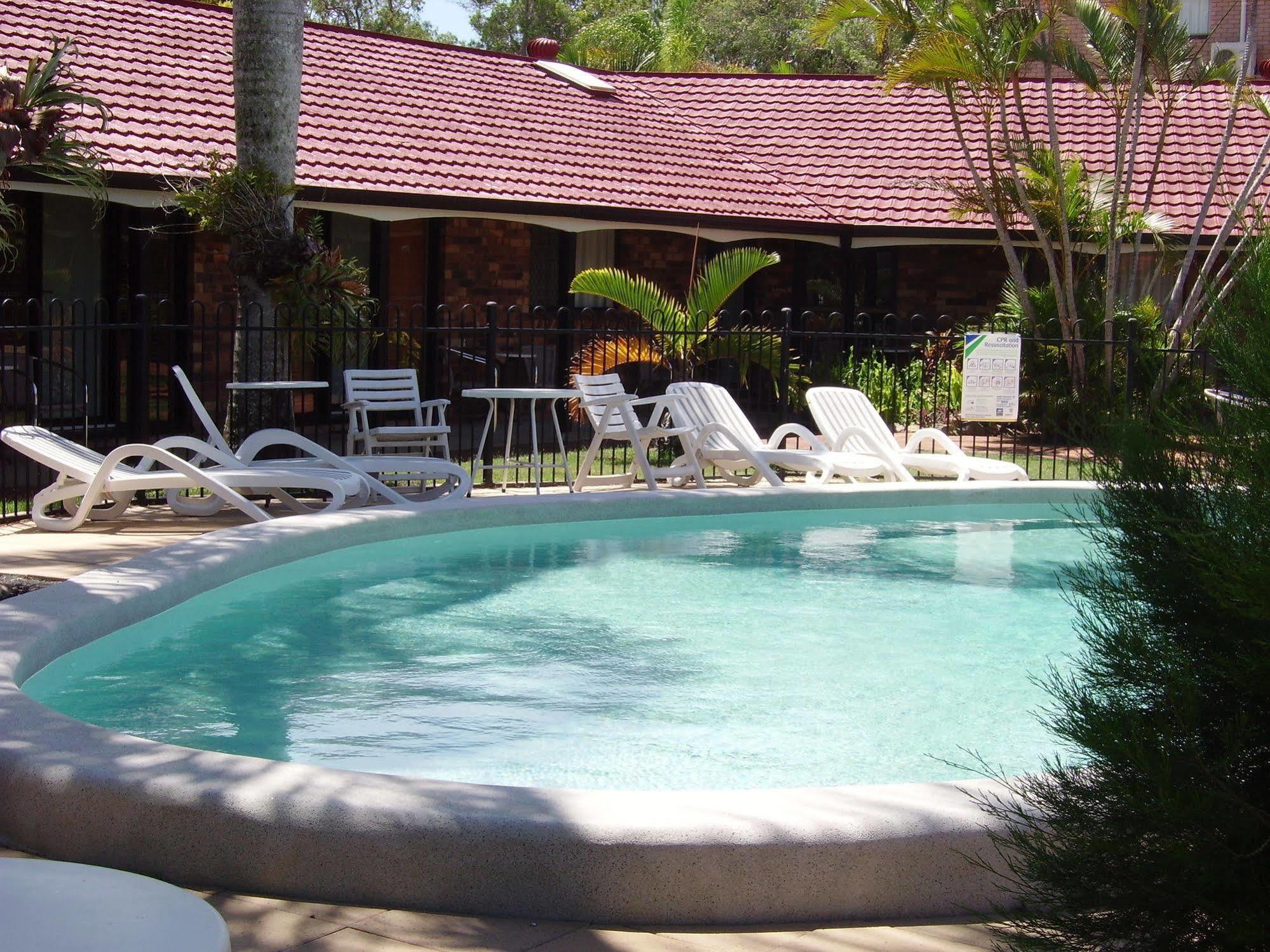 Hervey Bay Colonial Lodge Torquay ภายนอก รูปภาพ