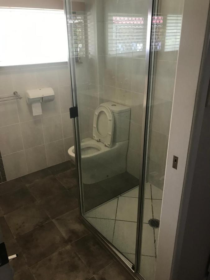 Hervey Bay Colonial Lodge Torquay ภายนอก รูปภาพ