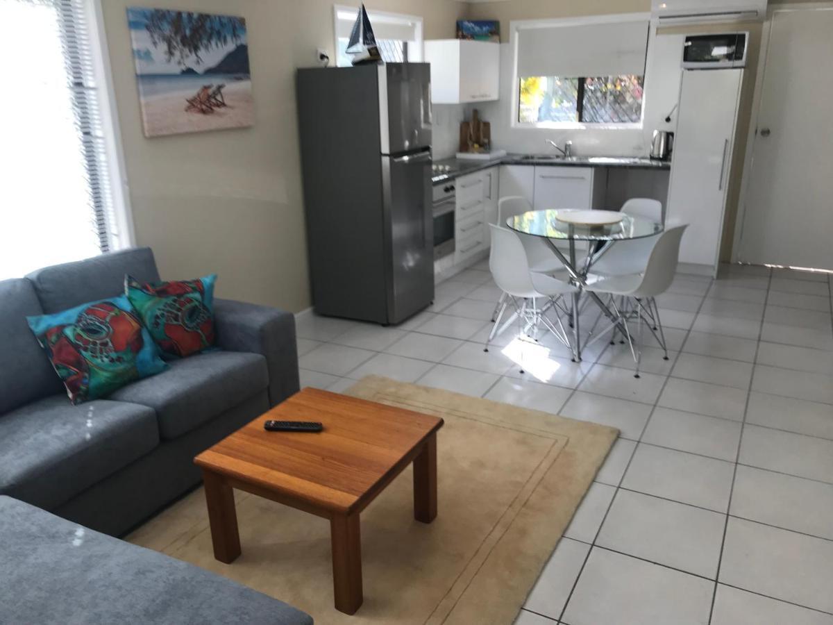 Hervey Bay Colonial Lodge Torquay ภายนอก รูปภาพ