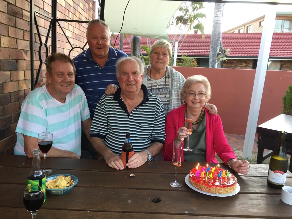Hervey Bay Colonial Lodge Torquay ภายนอก รูปภาพ