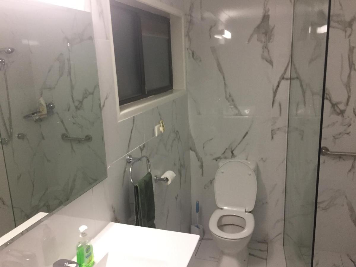 Hervey Bay Colonial Lodge Torquay ภายนอก รูปภาพ